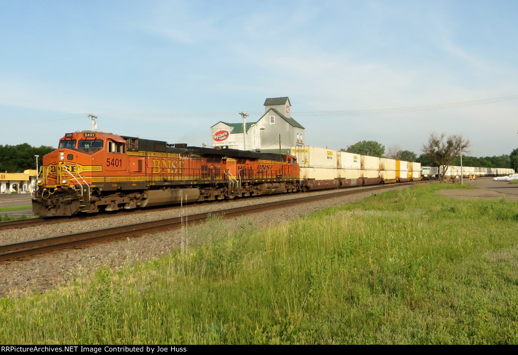 BNSF 5401 East